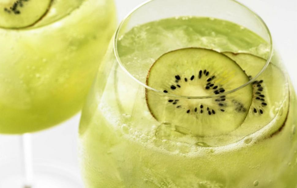 Agua de kiwi