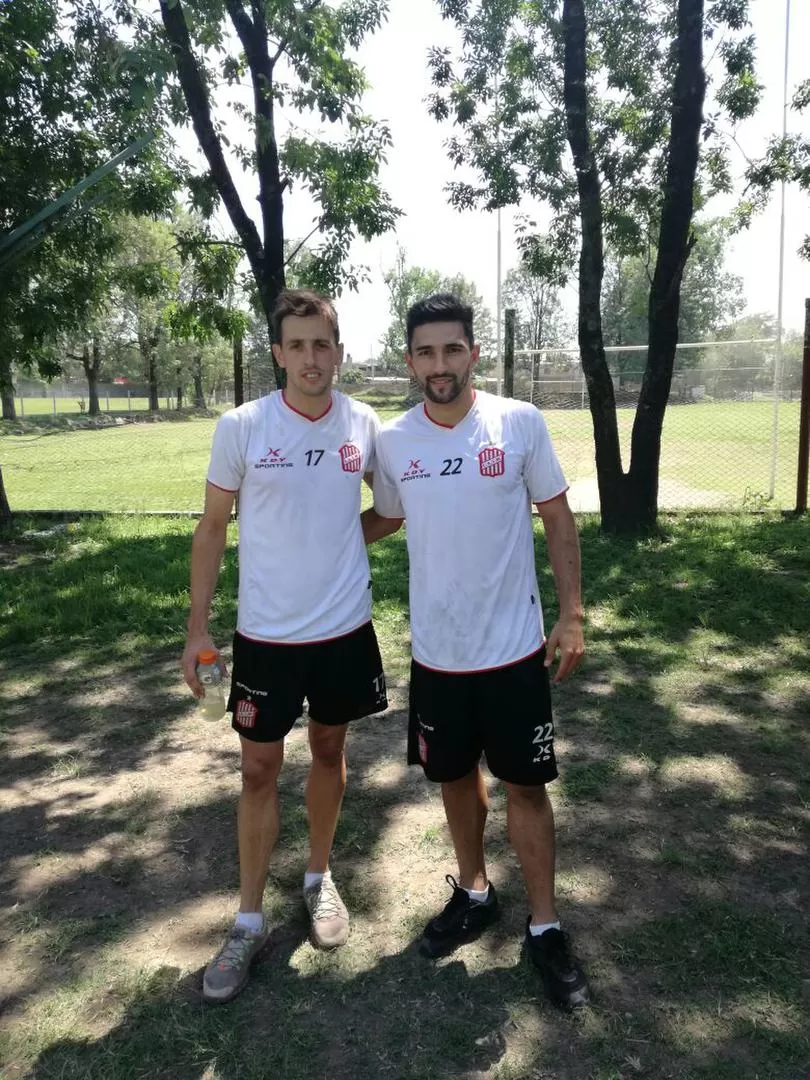 COINCIDENCIA. Bossio y Martínez habían jugado por última vez en San Martín hace tres años y reaparecieron el domingo. foto de santiago arnedo