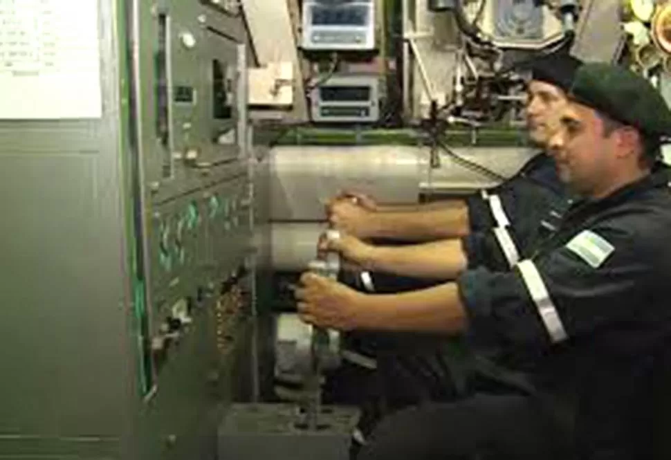 LOS MARINOS. Un equipo de 44 tripulantes estaba en el submarino. 