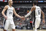 Manu Ginóbili ofreció otra actuación descollante y ganaron los Spurs