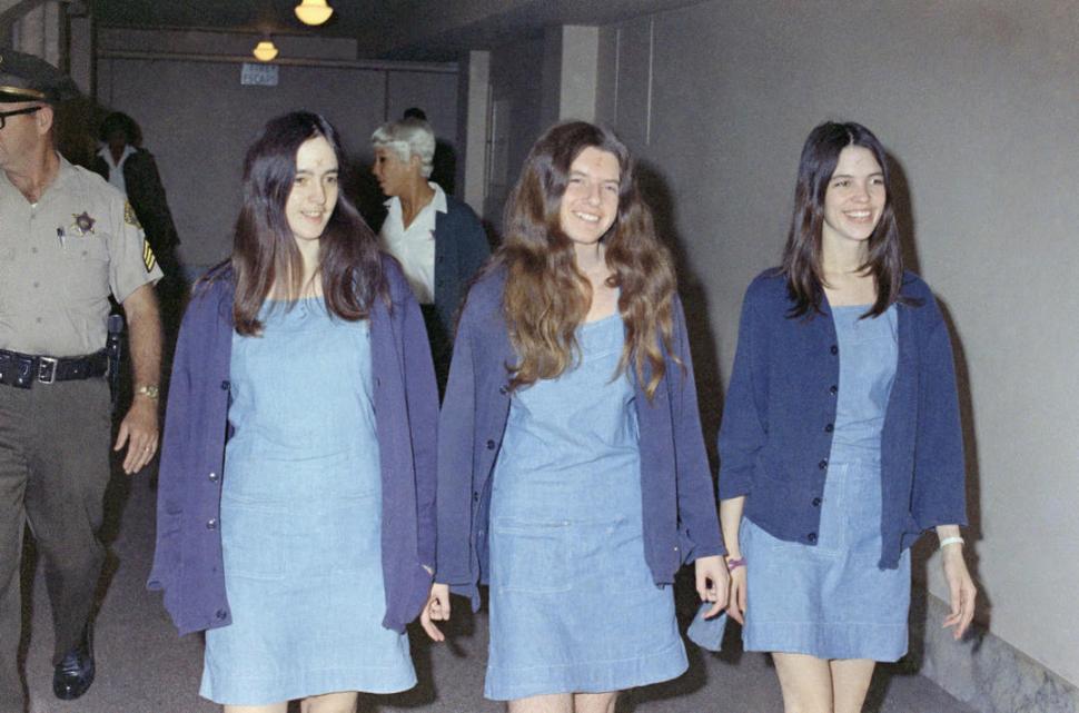 LAS CHICAS DE MANSON. Susan Atkins, Patricia Krenwinkel y Leslie van Houten, integrantes de “La Familia”, eran las más cercanas a Manson. Las tres participaron de los siete asesinatos famosos de la secta. 