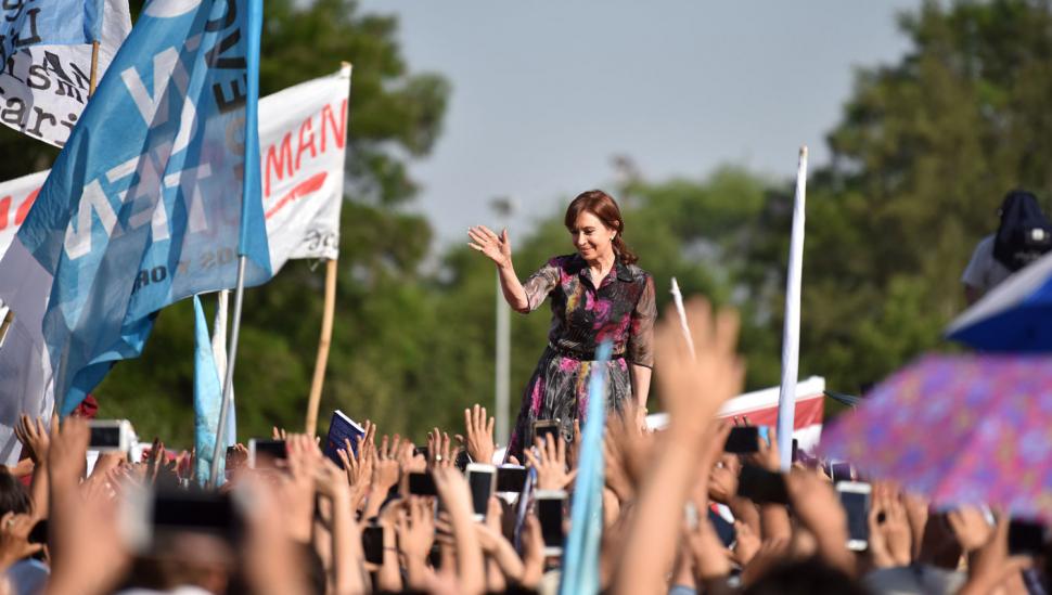Cristina en Tucumán: pidió la unidad del PJ y cuestionó las reformas de Macri