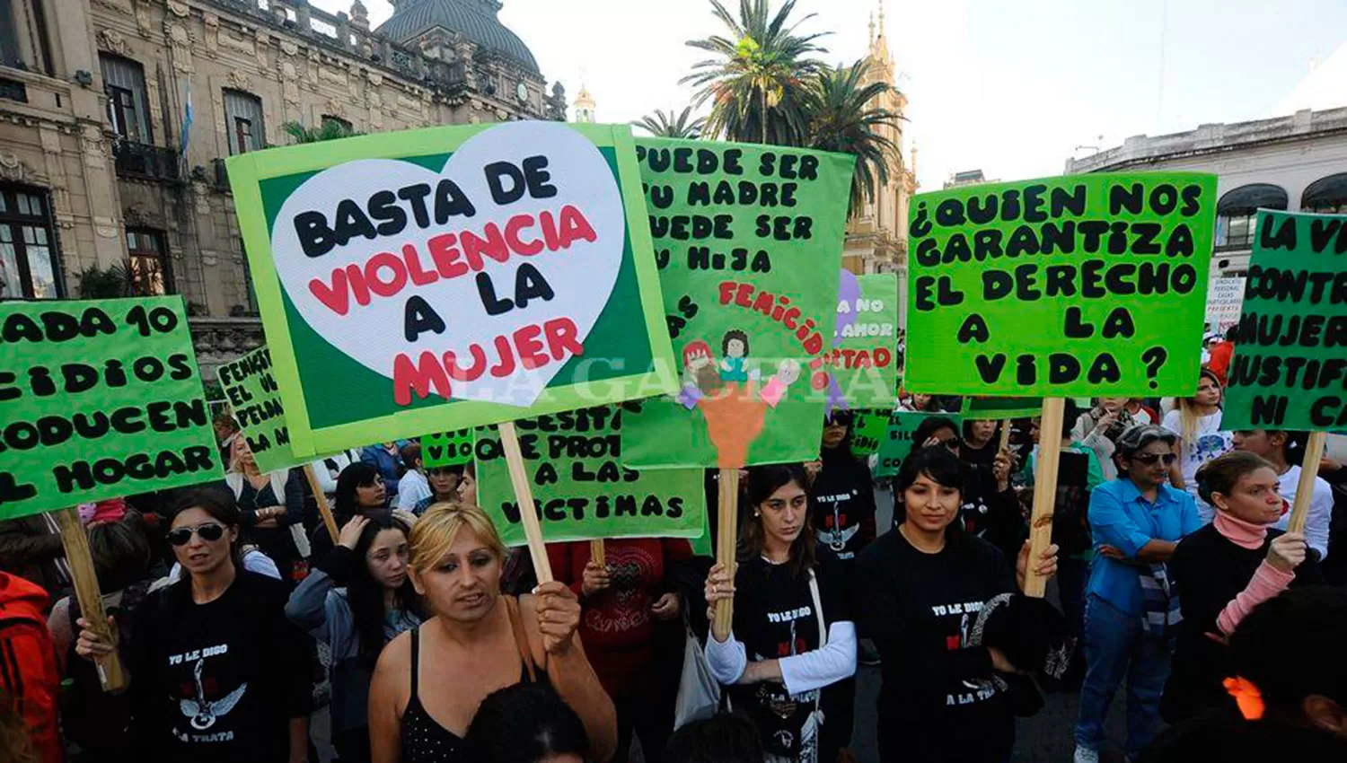 VOLVERÁN A MARCHAR. Las mujeres se movilizarán el viernes para volver a gritar ni una menos. FOTO LA GACETA/ARCHIVO