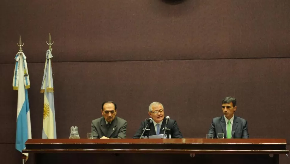 AUTORIDADES DEL COLEGIO DE ABOGADOS. Juan Musi, Marcelo Billone y Guillermo Arévalo el 29 de agosto. la gaceta / foto de analia jaramillo