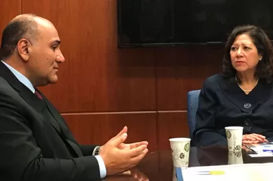 Manzur acordó trabajar en una agenda conjunta con Los Ángeles