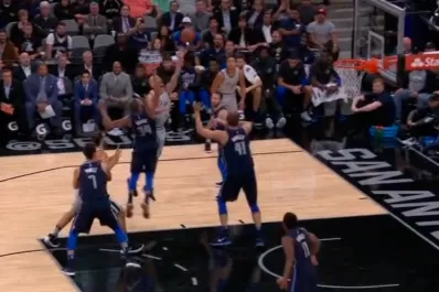 Video: aunque no brilló, Ginóbili aportó en el triunfo de los Spurs sobre Dallas Mavericks
