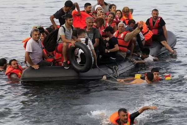 Por día, 10 refugiados mueren en el mar