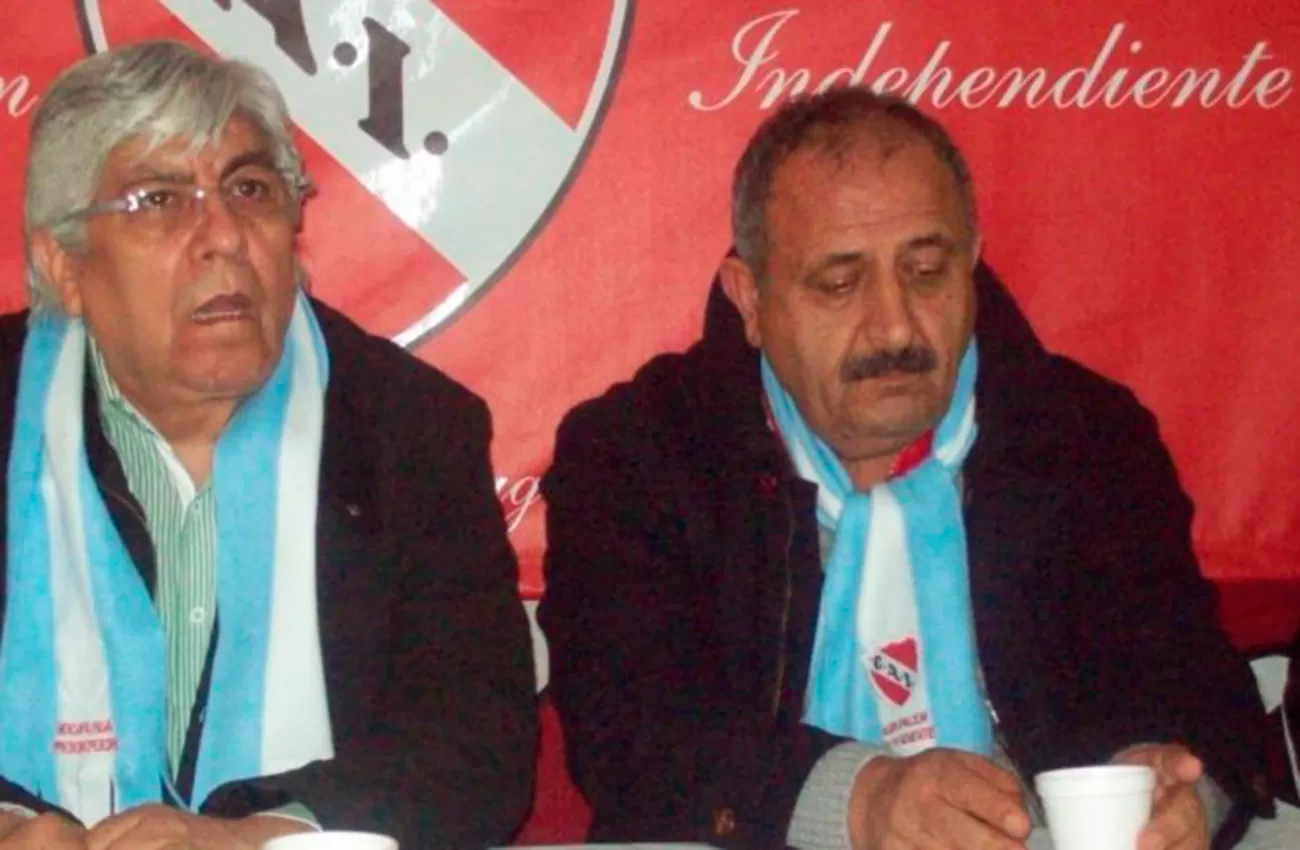 FÓRMULA. Moyano y Nakis son las cabezas de Independiente. (ARCHIVO)