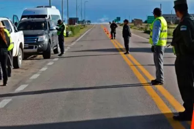 Simularon un control vial para golpear y exigirle droga a un comerciante tucumano