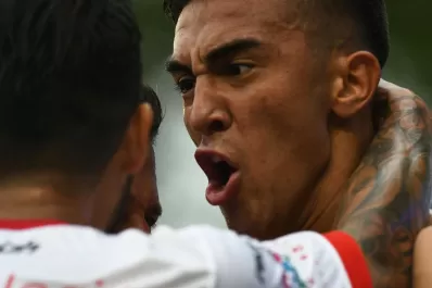 Argentinos y Temperley ofrecieron un entretenido empate en La Paternal