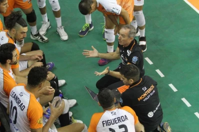 El DT Grossi quedó muy contento con el triunfo de Monteros Voley