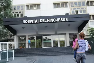 Confirman tres casos de Síndrome Urémico Hemolítico en Tucumán: por qué es grave y cómo se previene