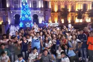 Aunque el equipo no pudo ganar, los hinchas de Atlético llegaron a la Plaza Independencia para demostrar su apoyo