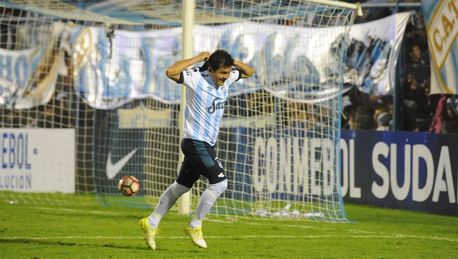 GOLEADOR. El Pulga marcó cinco goles en la Sudamericana. (ARCHIVO LA GACETA)