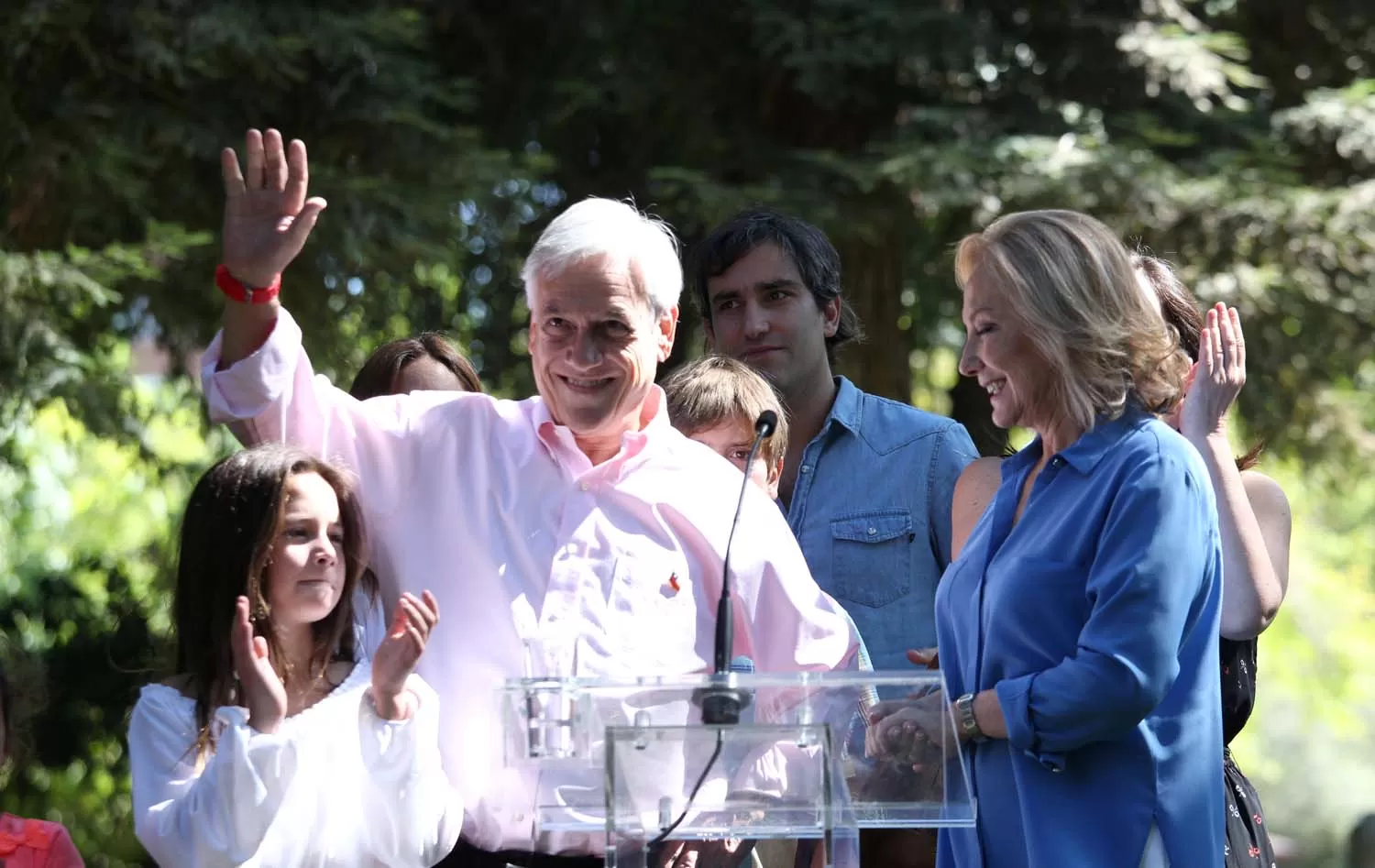 Sebastián Piñera con su esposa Cecilia Morel. FOTO REUTERS.