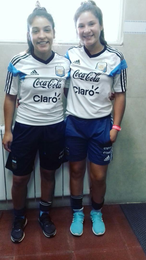 FELICES. Correa y Gramajo disfrutan sus días de entrenamientos con la Selección.  