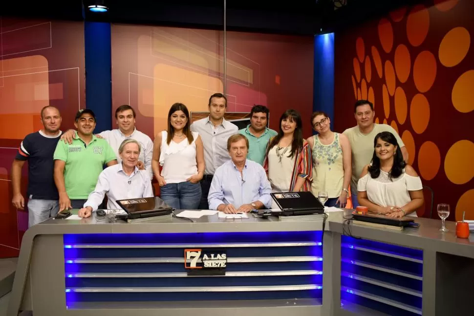  POR TV, POR RADIO Y POR LA WEB. Desde hace 16 años, el programa cuenta en tiempo real qué está pasando en Tucumán y en el mundo. LA GACETA / FOTO DE ANALÍA JARAMILLO.-