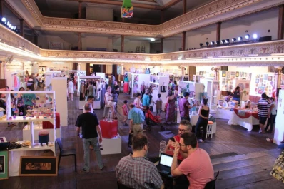 Último día del Mercado Cultural para elegir regalos hechos en Tucumán