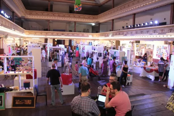 Último día del Mercado Cultural para elegir regalos hechos en Tucumán