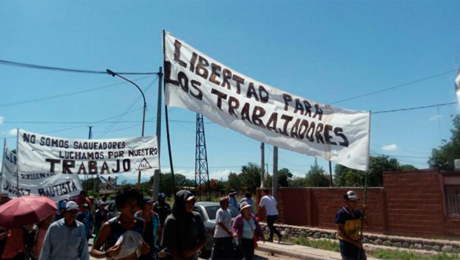 MANIFESTACIÓN. Hubo protestas en San Pedro exigiendo la libertad de los trabajadores. FOTO TOMADA DE LAIZQUIERDADIARIO.COM
