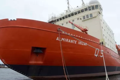 El rompehielos Irízar regresa a la Campaña Antártica 10 años después de quedar al borde de la destrucción