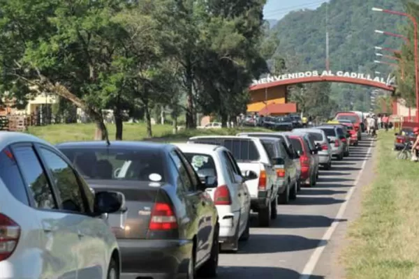 Explota El Cadillal: más de 10.000 personas fueron  a buscar alivio en una Navidad calurosa