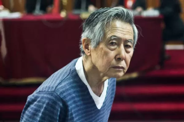 Fujimori, indultado y libre, puede regresar a la política