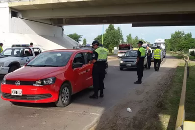 La Policía secuestró más de 120 vehículos y detuvo a tres personas durante las Fiestas