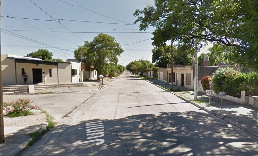 Brutal crimen en el barrio Los Pinos: asesinan a un hombre e investigan si se trató de un drama pasional
