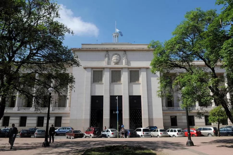 SEDE JUDICIAL. La Corte Suprema de Justicia de Tucumán podrá reequipar los tribunales y las salas de juicio oral con sus ahorros presupuestarios. la gaceta / foto de juan pablo sanchez noli