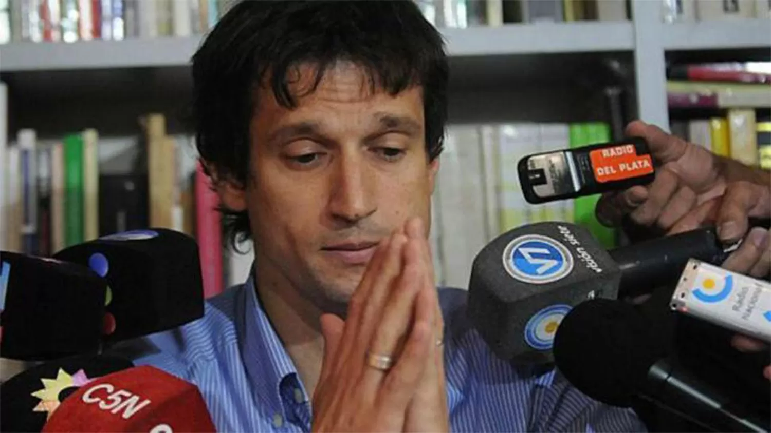 Diego Lagomarsino es entrevistado por los medios cuando definen que es copartícipe de la muerte del fiscal Alberto Nisman. FOTO ARCHIVO / LAGACETA. 
