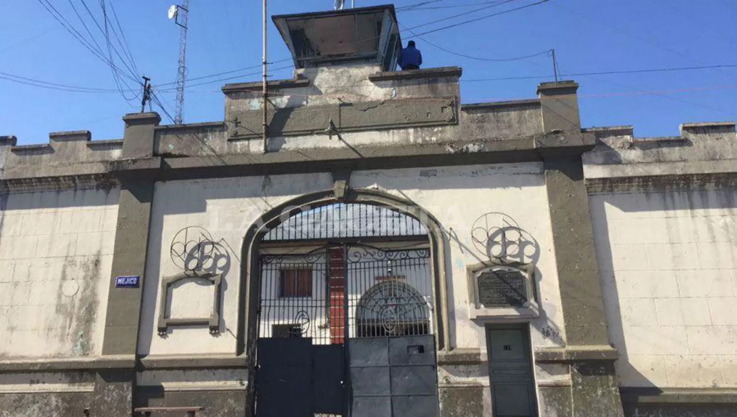 ESCENARIO. El penal de Villa Urquiza fue el lugar donde se produjo el crimen. Cuatro funcionarios del mismo están complicados.
