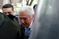 Uno de los hijos del desaparecido Jorge Julio López repudió la domiciliaria a Etchecolaz