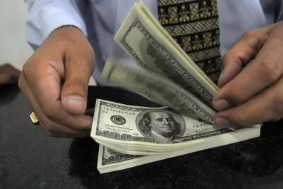 Bajó el dólar y los inversores ya recomiendan volver al peso