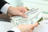 El dólar se recuperó de dos fuertes caídas y subió dos centavos, a $ 18,78