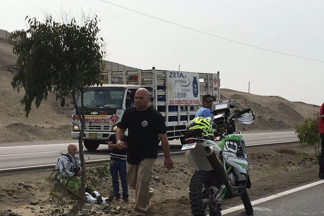 El Dakar tiene su primer abandono por un insólito accidente