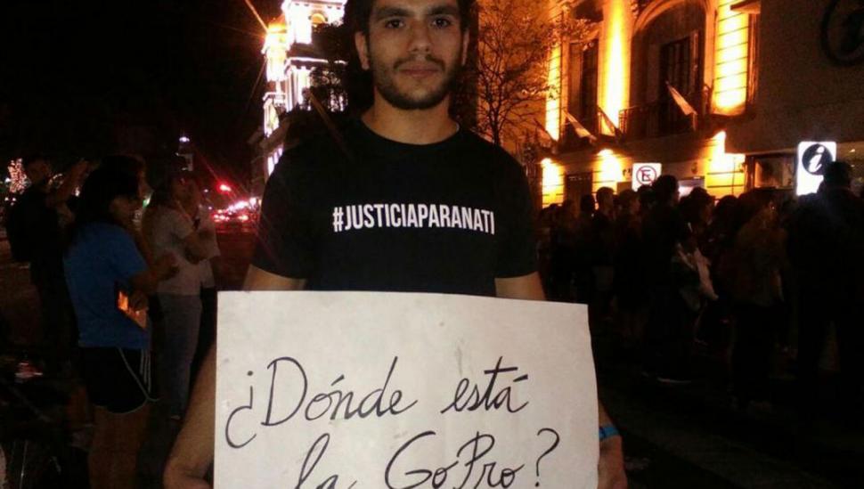 Para los amigos de Natalia, la cámara no pudo desaparecer