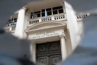 Estiman que los inversores volverán a posicionarse en pesos tras la baja de la tasa de referencia