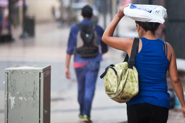 Calor, humedad y probabilidades de lluvias durante la noche