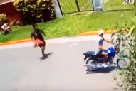 A plena luz del día y en pocos segundos: así asaltan los motochorros en Yerba Buena