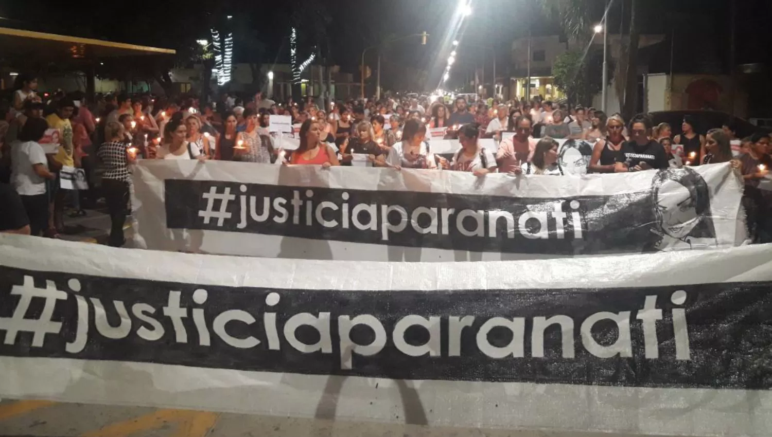 TODOS JUNTOS. En Concepción, la gente pide justicia por Natalia. LA GACETA / DIEGO ARÁOZ
