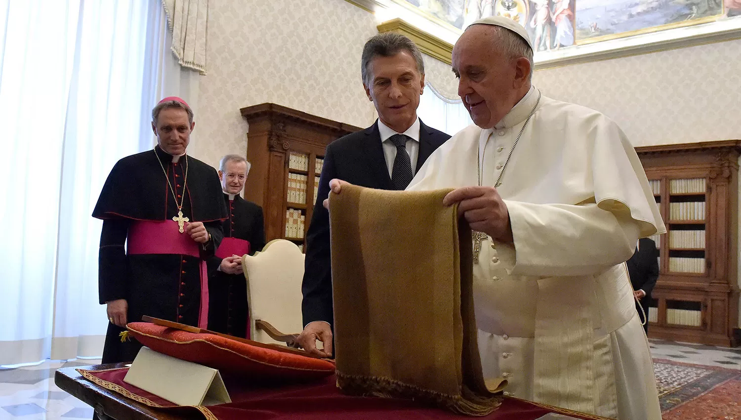 Francisco recibió a Macri en febrero de 2016 en la Santa Sede. DYN