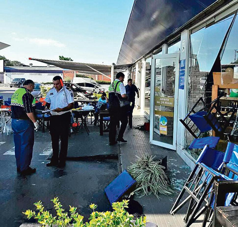 Pelearon a la salida de un boliche y destruyeron un bar en Lules