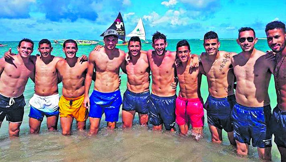 Ante la agitada pretemporada, el plantel de Atlético disfrutó de una pausa en el mar