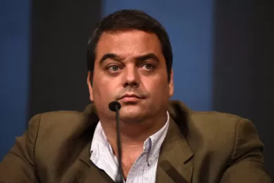 Insólito: la Asociación Bancaria denunció que le suspendieron la reunión de emergencia de hoy por Whatsapp