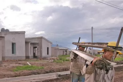 El IPV niega la entrega de casas a través de gestores