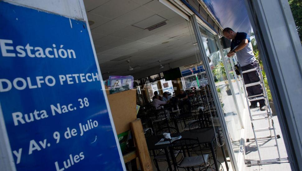 Los policías de la pelea de Lules dicen que los atacaron