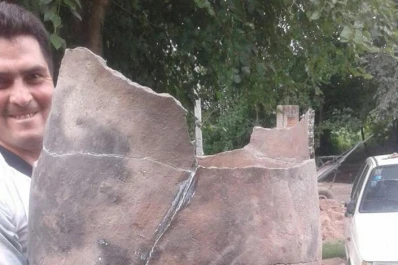 Halló dos urnas, las arregló y no quiere que se las quiten