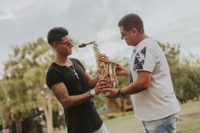 Robaron el saxo que el maestro Avelino le había dejado para su nieto