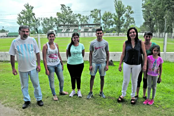 Una mujer que disfruta su alto lugar en la dirigencia